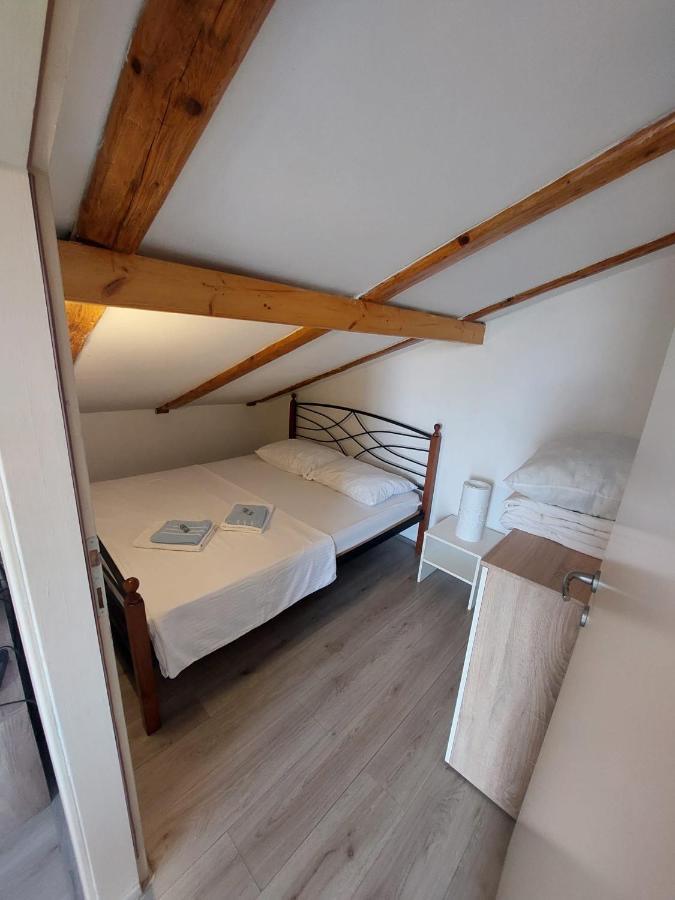 Apartment Ivana Krk Town Buitenkant foto